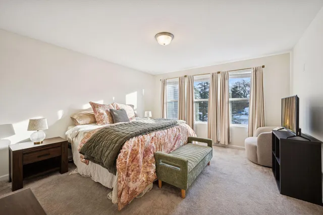 $400,000 | 7150 Walnut Grove Lane North, Maple Grove, MN 55311