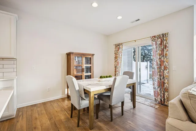 $400,000 | 7150 Walnut Grove Lane North, Maple Grove, MN 55311