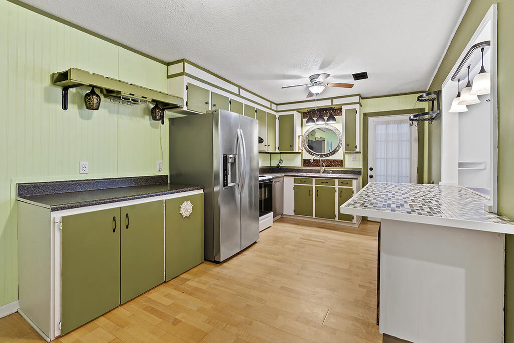 103 Ridgemont Court Greenwood, SC 29649 - Photo 6 of 18 Gallery Image 6