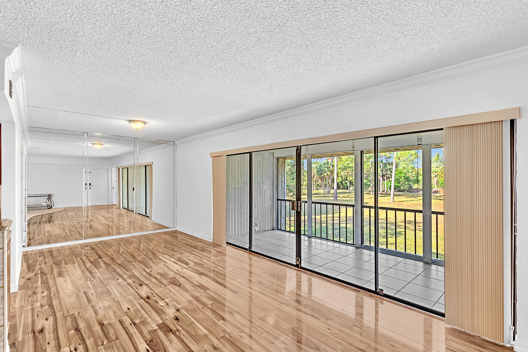 22039 Cocoa Palm Way, Unit 250 Boca Raton, FL 33433 - Photo 15 of 62 Dining and balcony