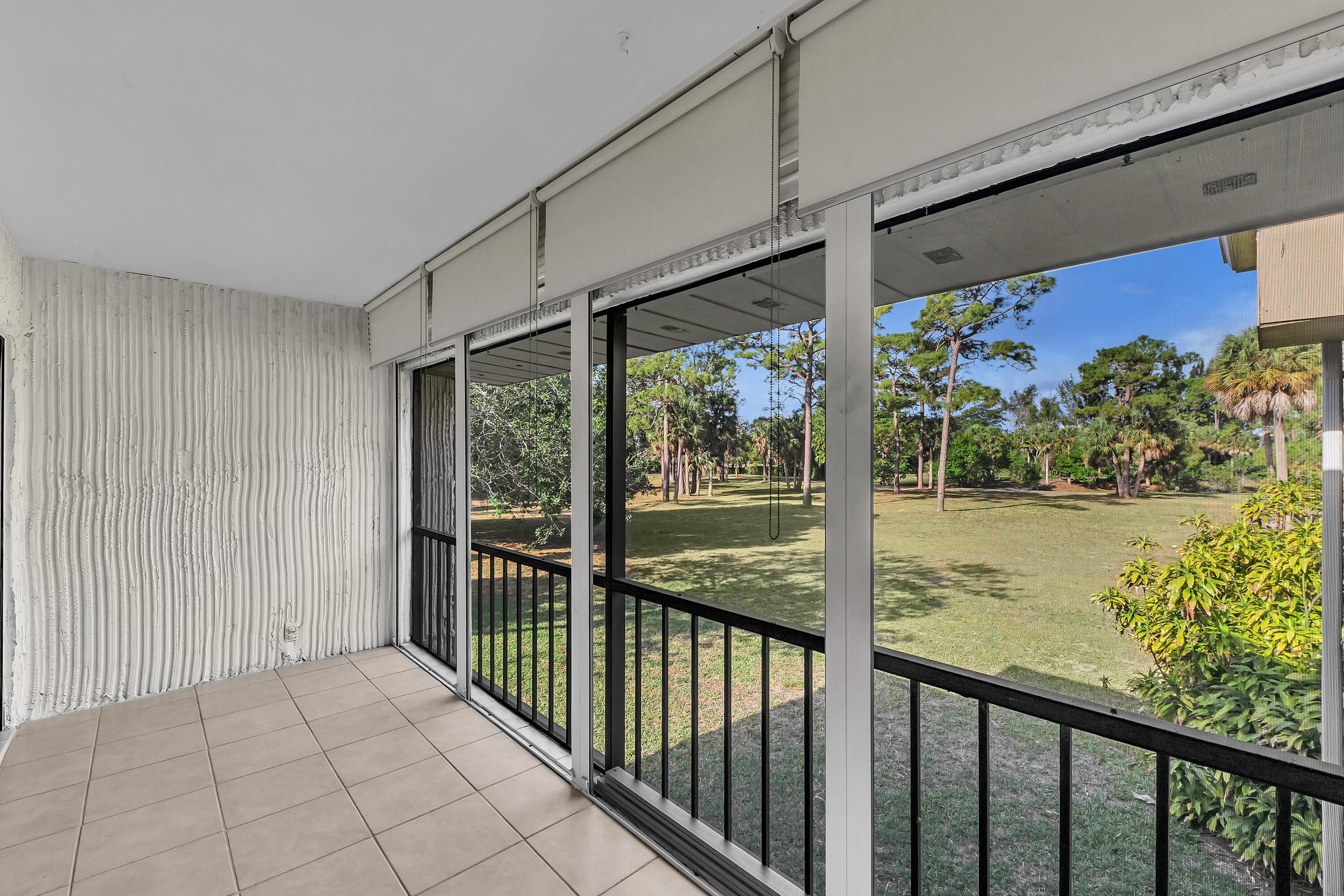 22039 Cocoa Palm Way, Unit 250 Boca Raton, FL 33433 - Photo 20 of 62 Expansive private park