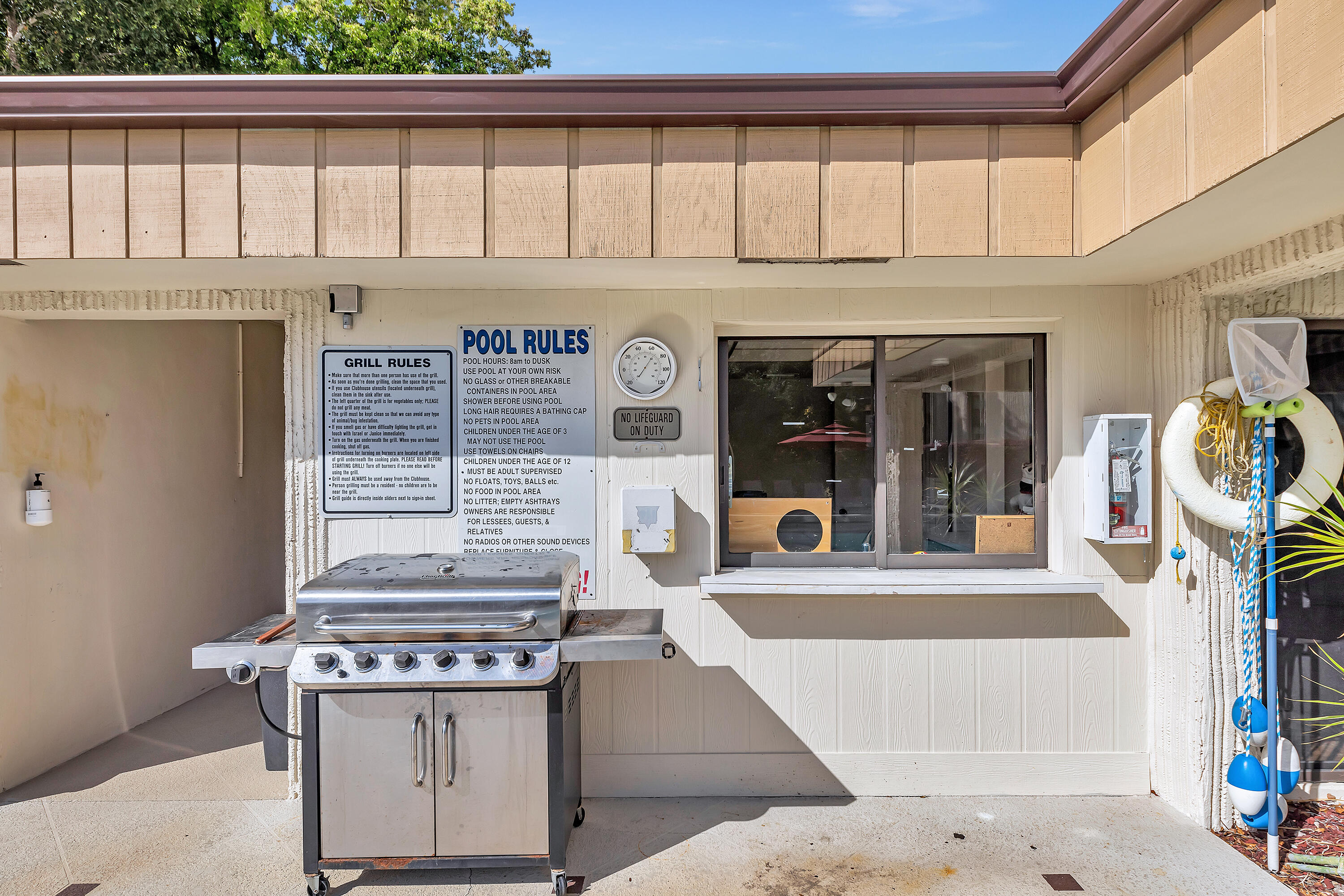 22039 Cocoa Palm Way, Unit 250 Boca Raton, FL 33433 - Photo 49 of 62 BBQ grill