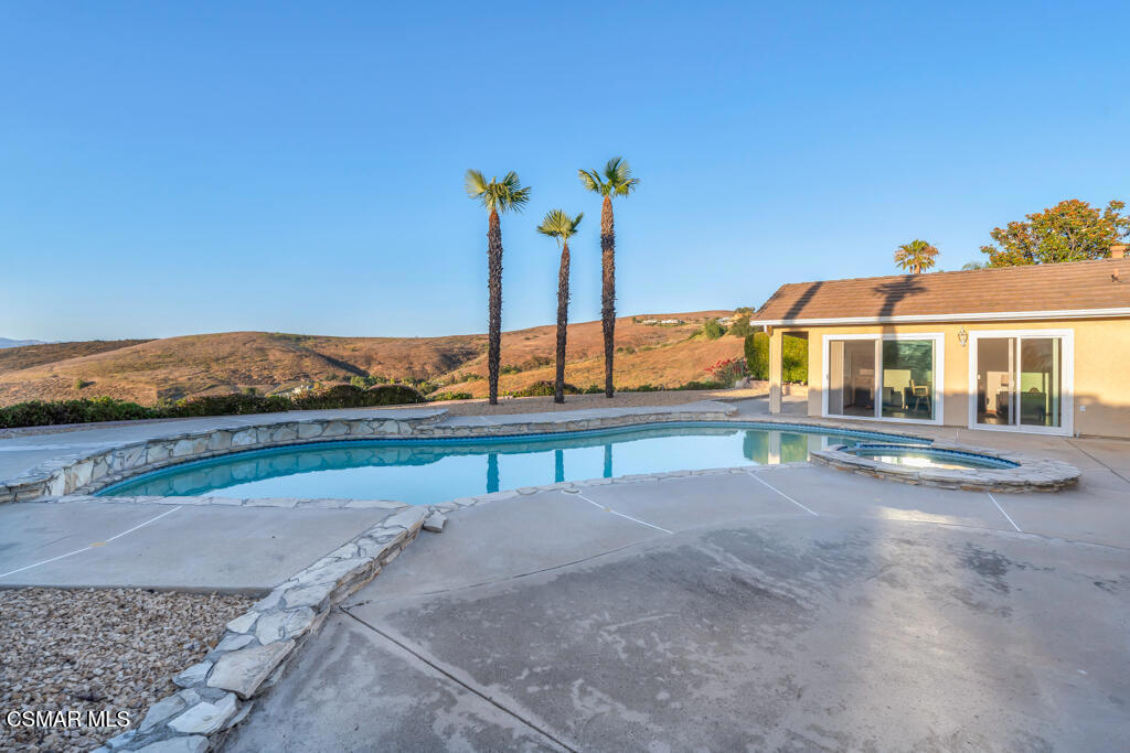 2147 McCrea Road Thousand Oaks, CA 91362 - Photo 30 of 38