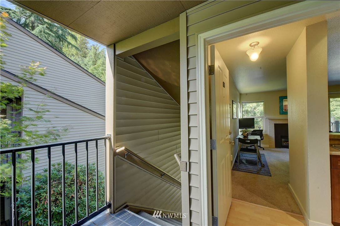 9805 Avondale Road Northeast, Unit Q247 Redmond, WA 98052 - Photo 2 of 15 Gallery Image 2