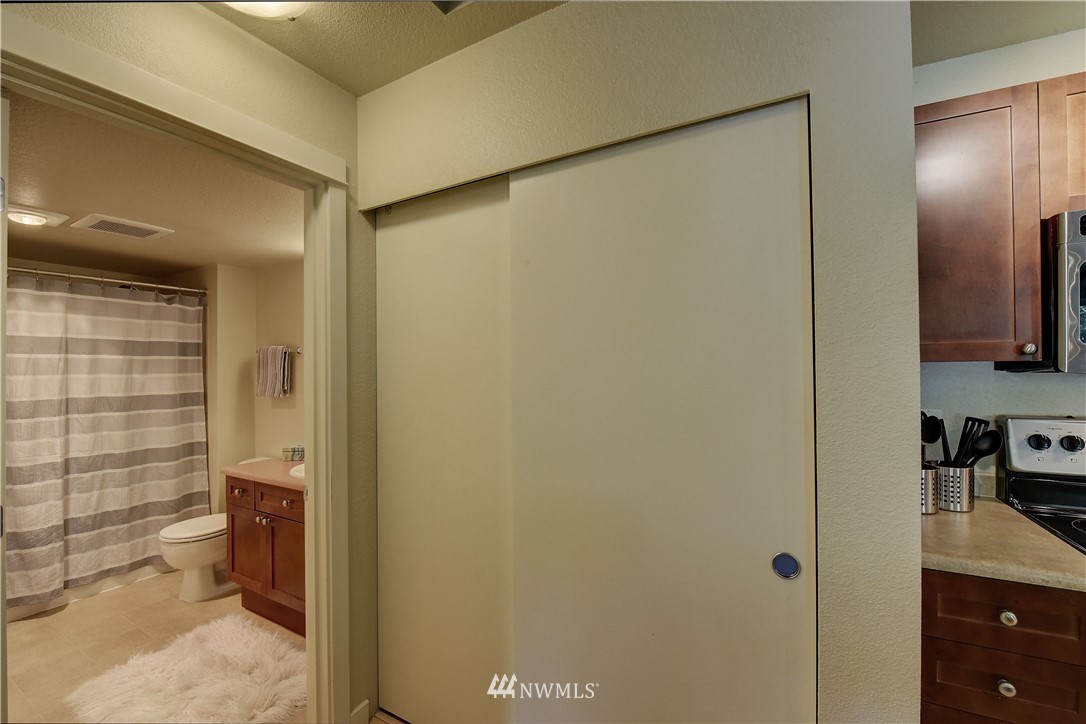 9805 Avondale Road Northeast, Unit Q247 Redmond, WA 98052 - Photo 12 of 15 Gallery Image 12