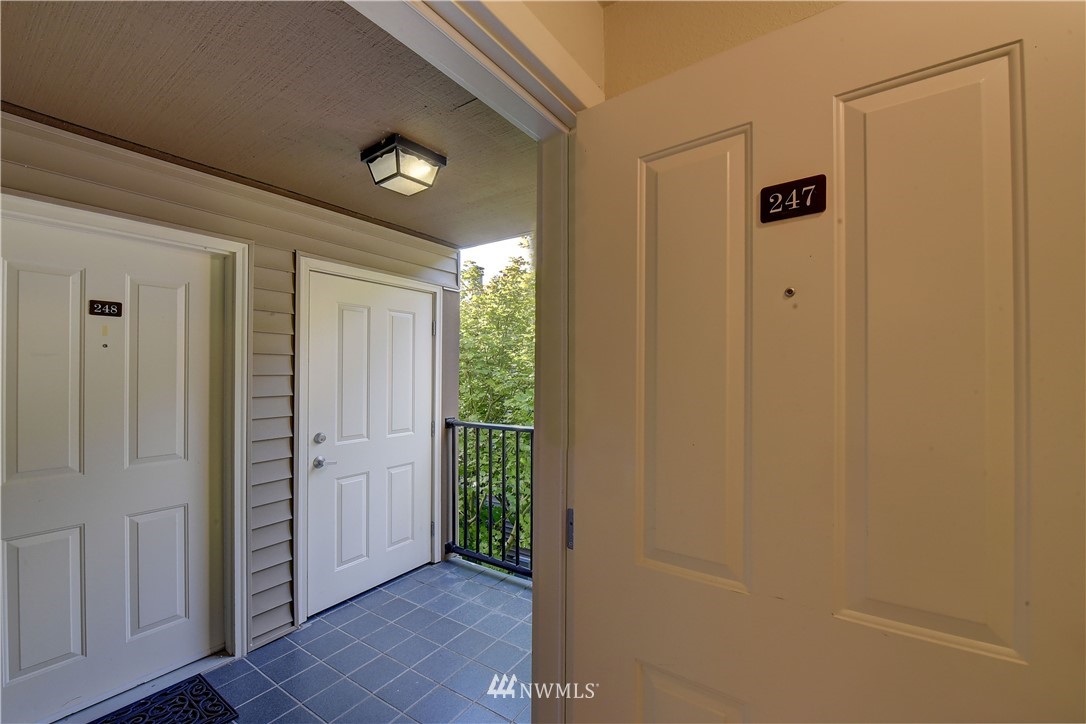 9805 Avondale Road Northeast, Unit Q247 Redmond, WA 98052 - Photo 13 of 15 Gallery Image 13
