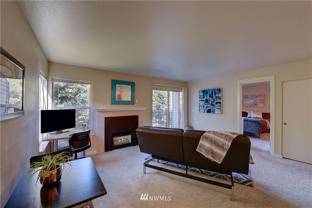 9805 Avondale Road Northeast, Unit Q247 Redmond, WA 98052 - Photo 3 of 15 Gallery Image 3