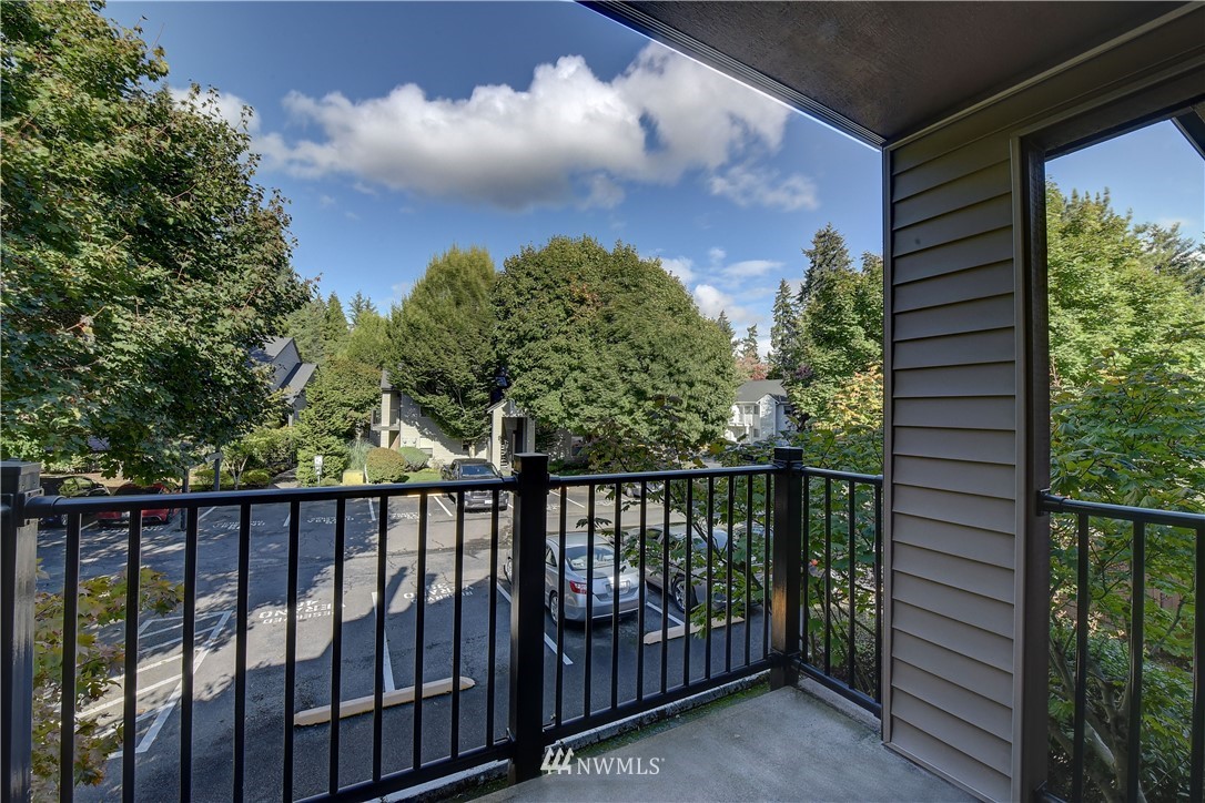 9805 Avondale Road Northeast, Unit Q247 Redmond, WA 98052 - Photo 5 of 15 Gallery Image 5