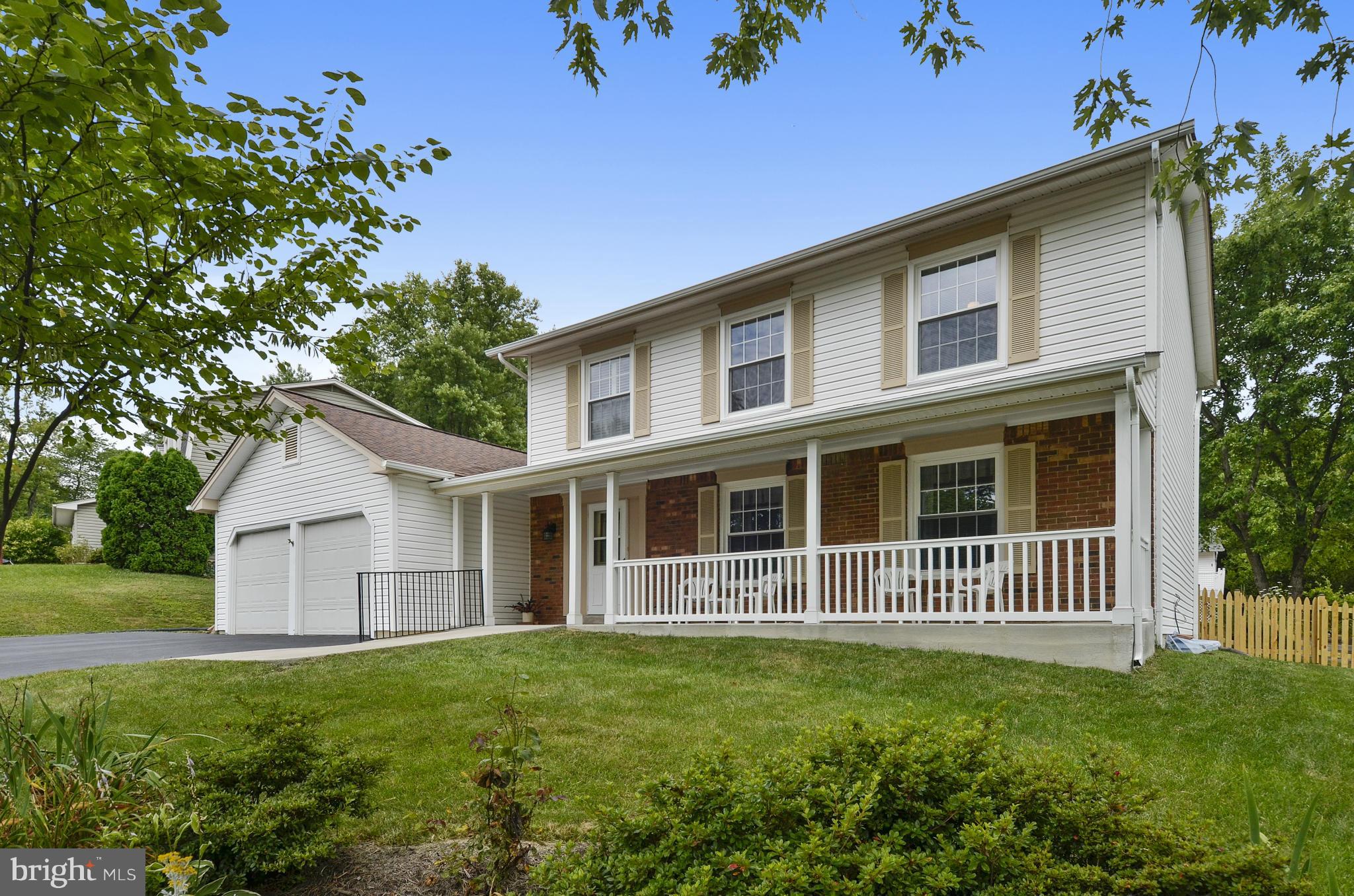 6927 Spur Road Springfield, VA 22153 - Photo 1 of 30 3-lvl Colonial in West Springfield