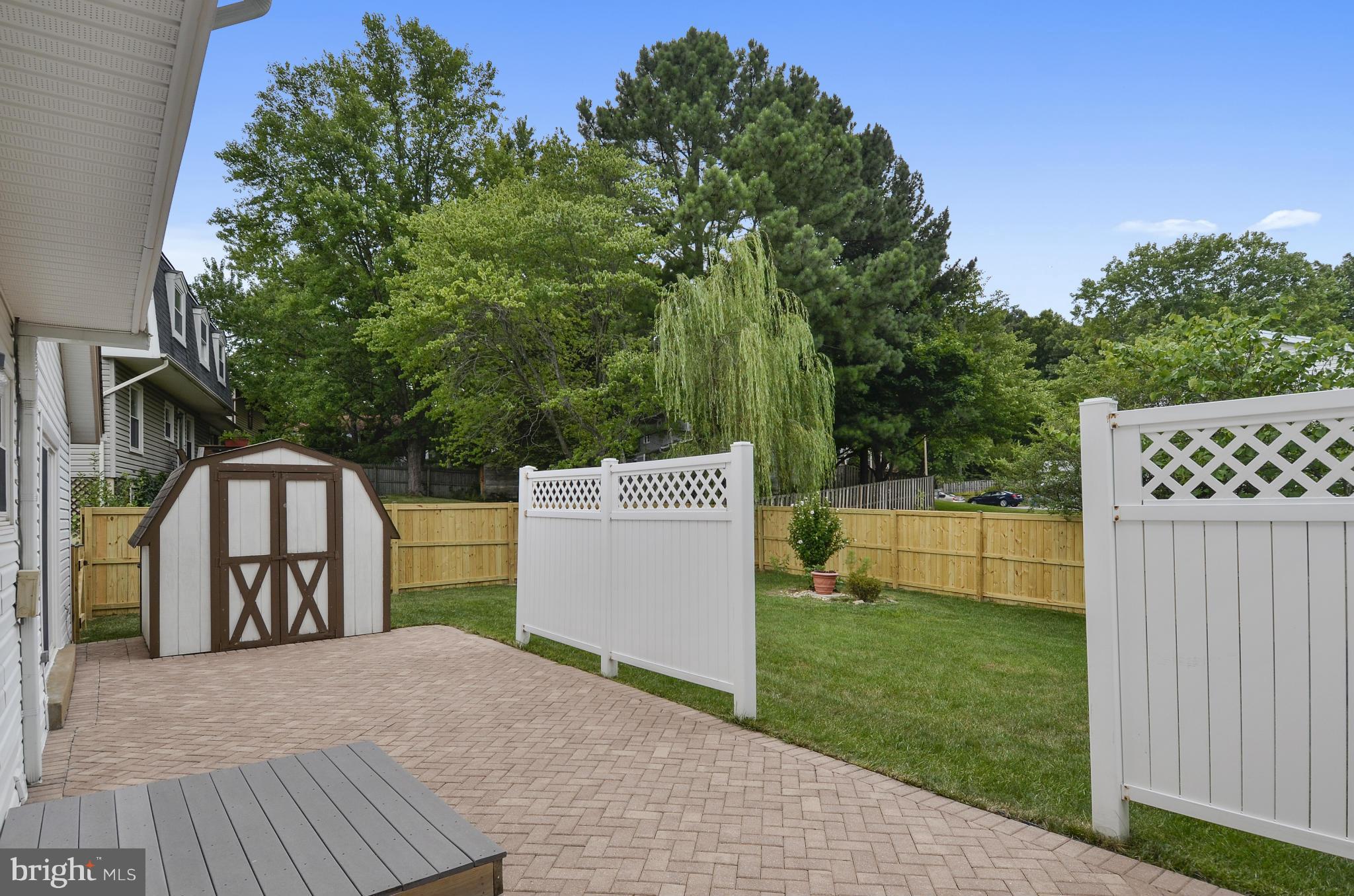 6927 Spur Road Springfield, VA 22153 - Photo 26 of 30 Entertaining Patio