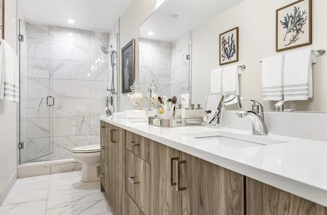 $2,895 | 435 Madison Street, Unit 207, Oak Park, IL 60302