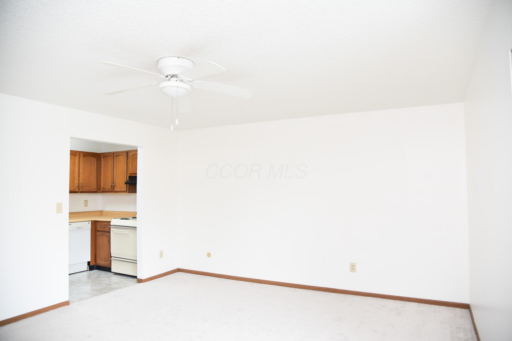 4143 Karl Road, Unit 314 Columbus, OH 43224 - Photo 5 of 28 Family Room