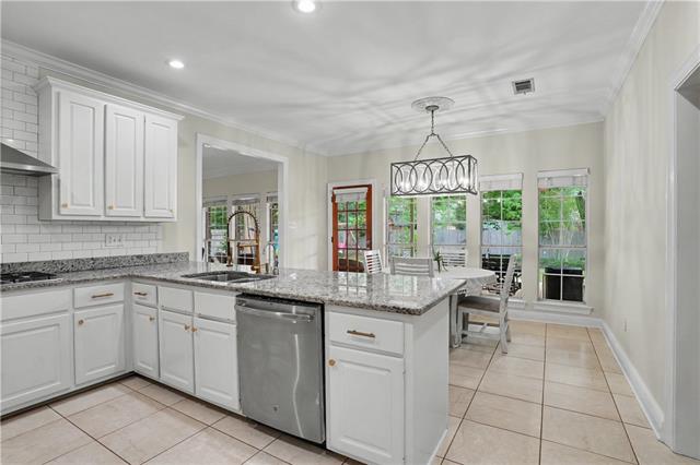 404 Rosedown Way Mandeville, LA 70471 - Photo 6 of 19 Gallery Image 6