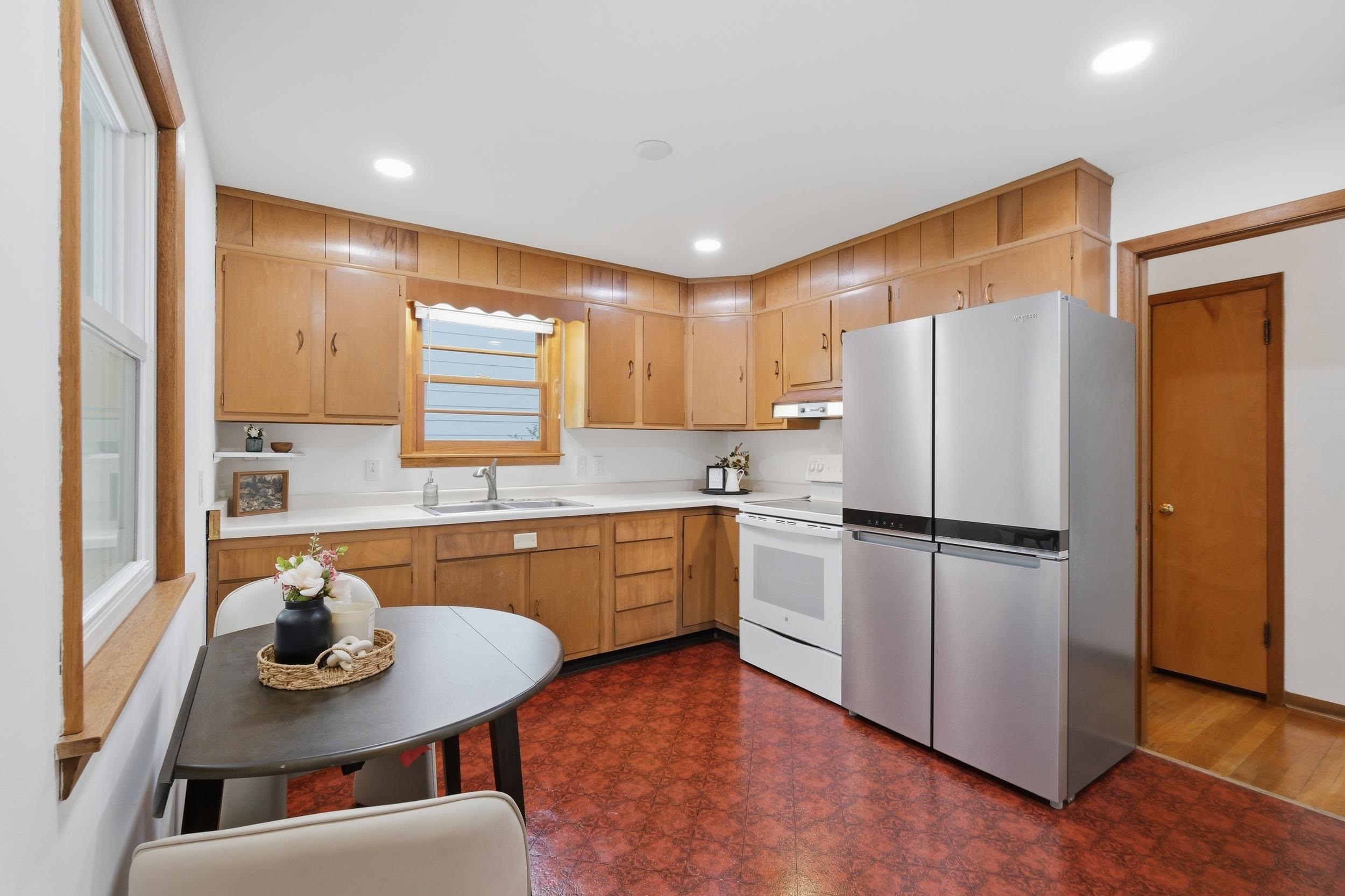 3509 Richard Street Madison, WI 53714 - Photo 13 of 34
