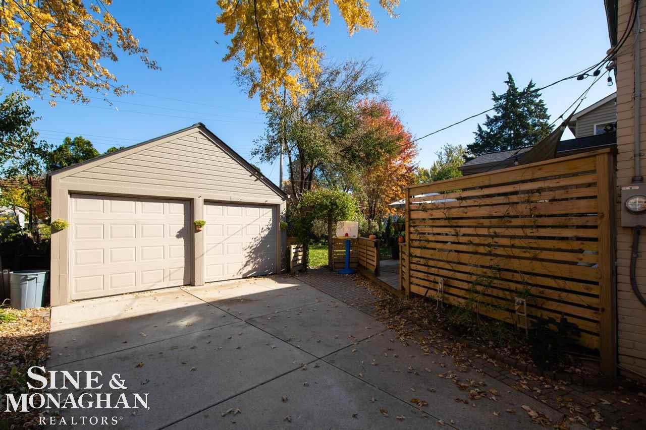 1326 Harvard Road Grosse Pointe, MI 48230 - Photo 6 of 47 50060148-5.JPG