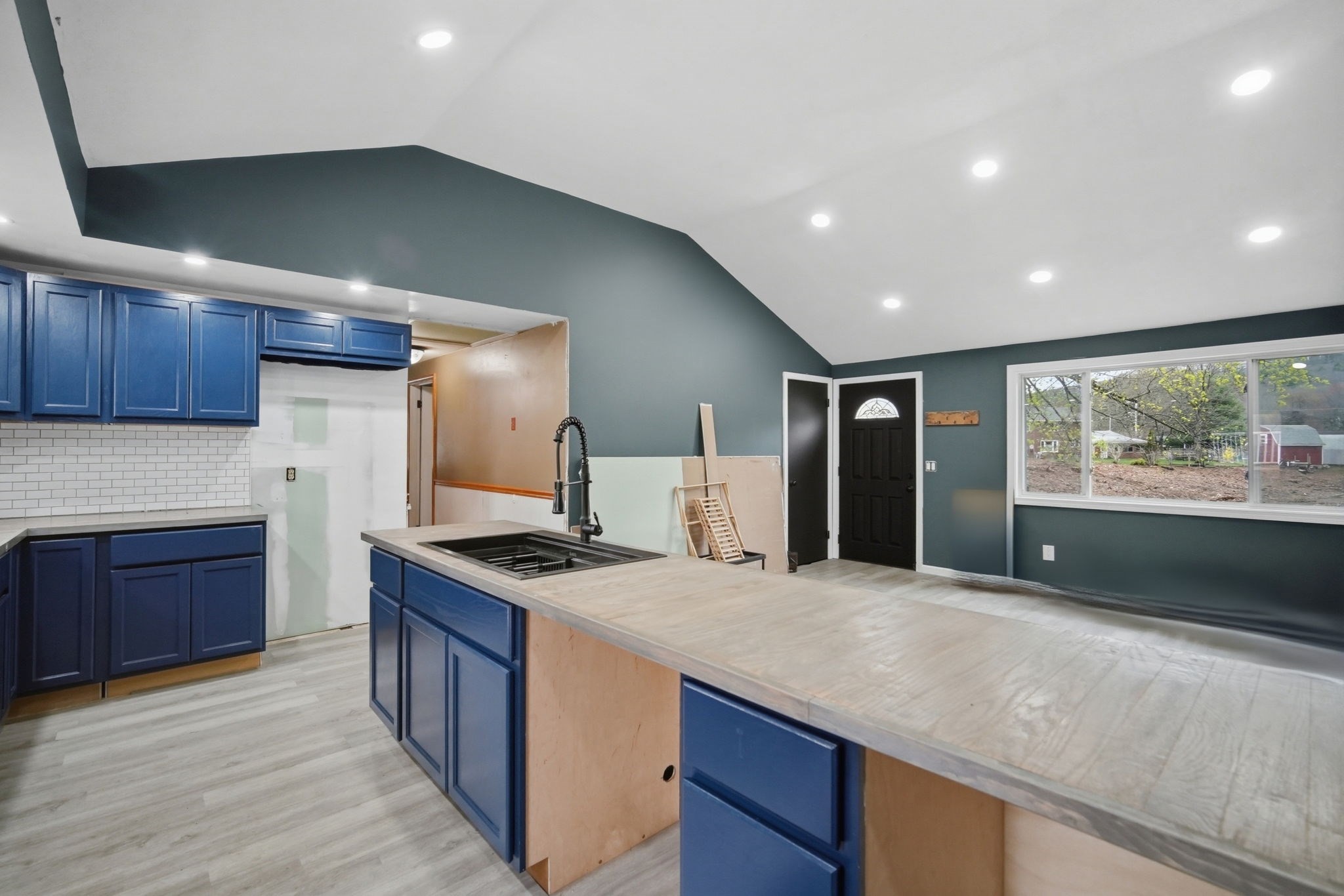 71 Sun Valley Road Holyoke, MA 01040 - Photo 35 of 40 Gallery Image 35
