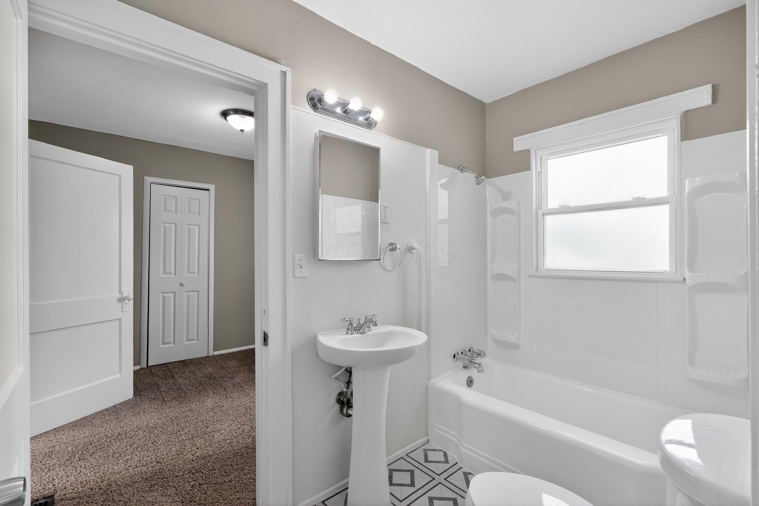 2025 Sale Road Columbus, OH 43224 - Photo 26 of 31 26_2025_Sale_Rd-Bathroom-e-11