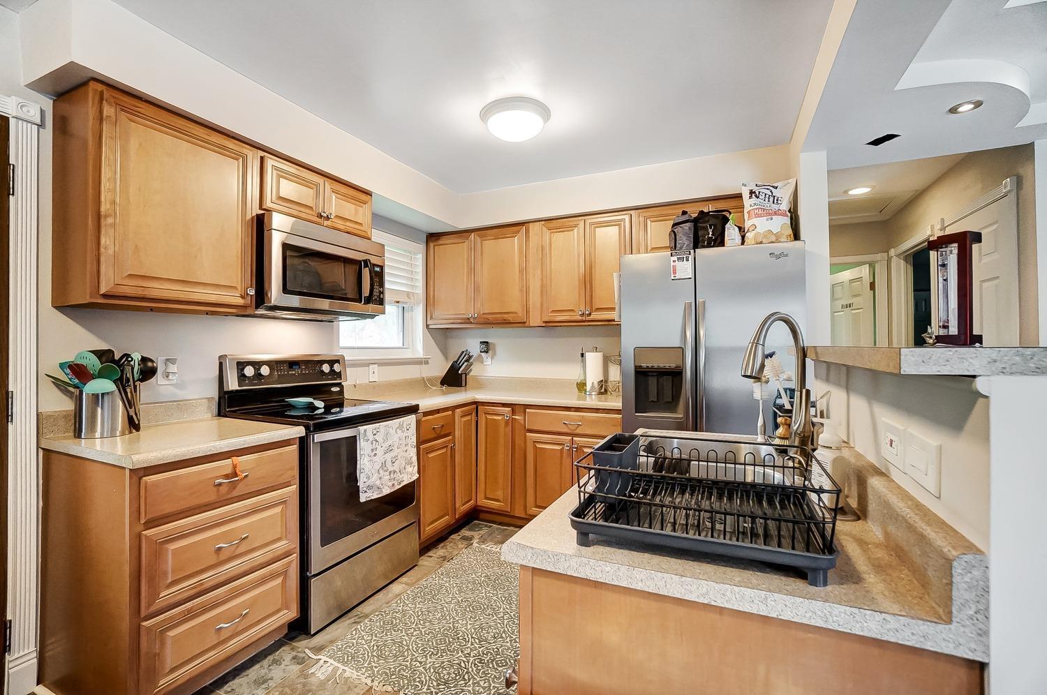 637 West Kemper Road Forest Park, OH 45246 - Photo 5 of 27