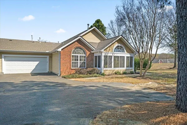 $274,900 | 7467 Appling Chase Cove, Unit 60, Cordova, TN 38016