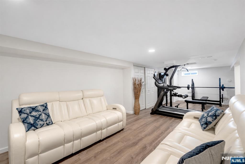 138 Merrill Road Clifton, NJ 07012 - Photo 18 of 22 Gallery Image 18