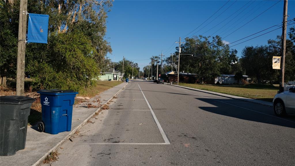 34 4th Street Southwest Fort Meade, FL 33841 - Photo 2 of 31 a view of a yard