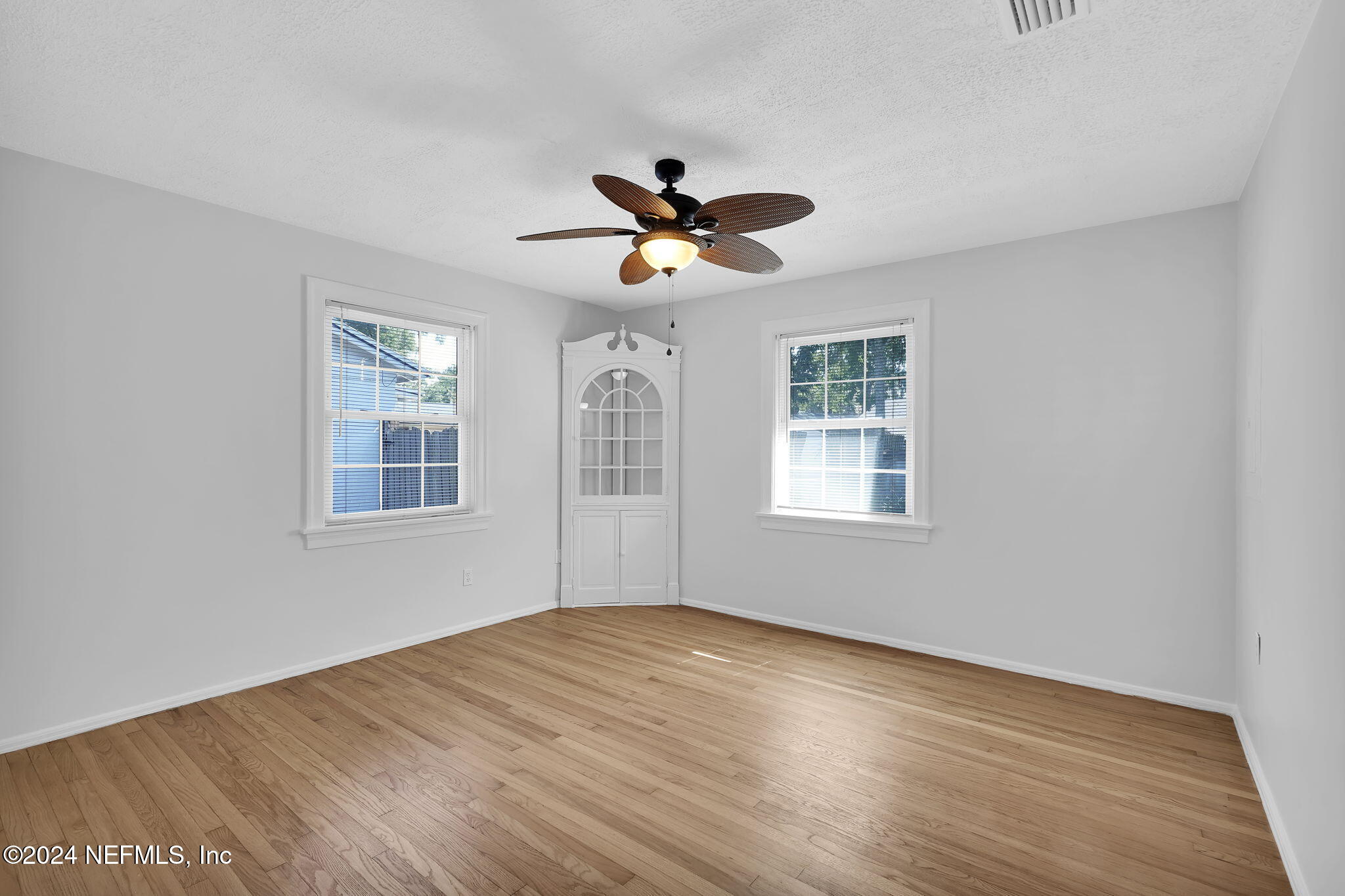 1722 Kingswood Road Jacksonville, FL 32207 - Photo 11 of 26 12-web-or-mls-1722 Kingswood Rd_012