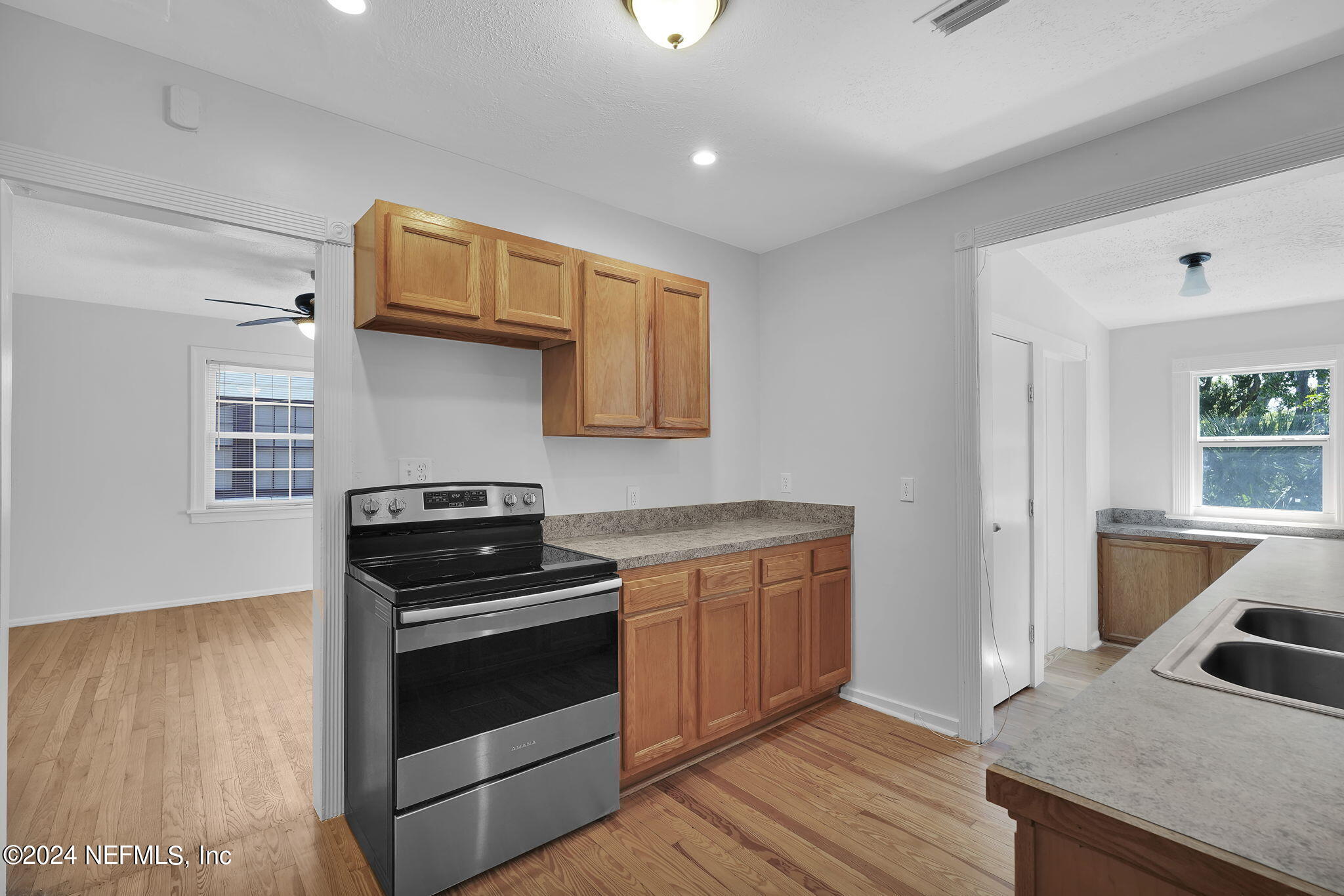1722 Kingswood Road Jacksonville, FL 32207 - Photo 14 of 26 15-web-or-mls-1722 Kingswood Rd_015