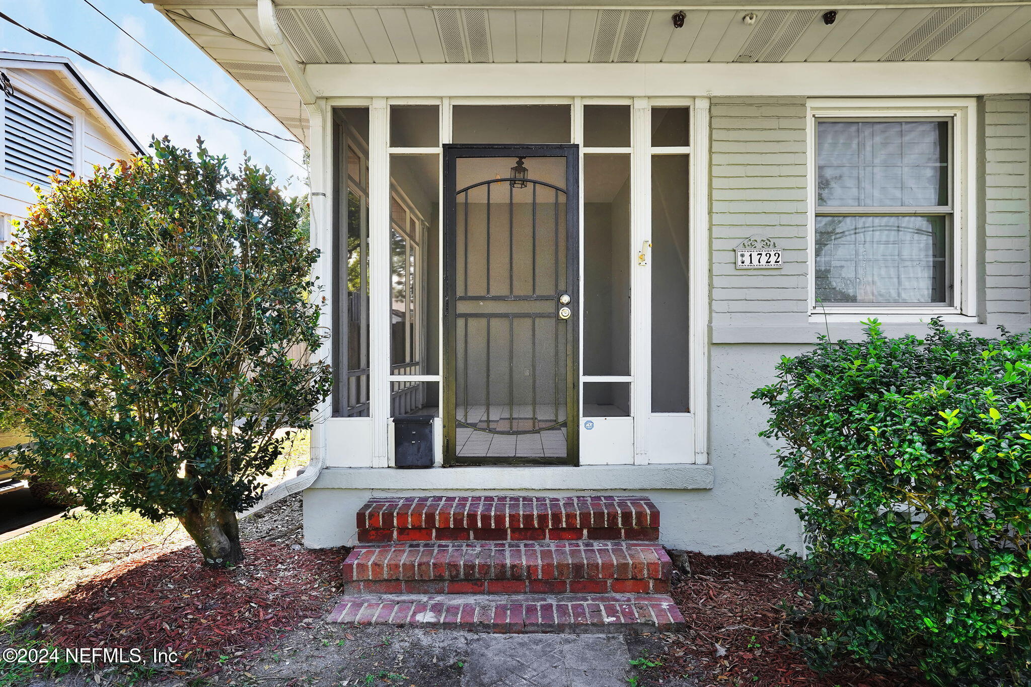 1722 Kingswood Road Jacksonville, FL 32207 - Photo 5 of 26 6-web-or-mls-1722 Kingswood Rd_006