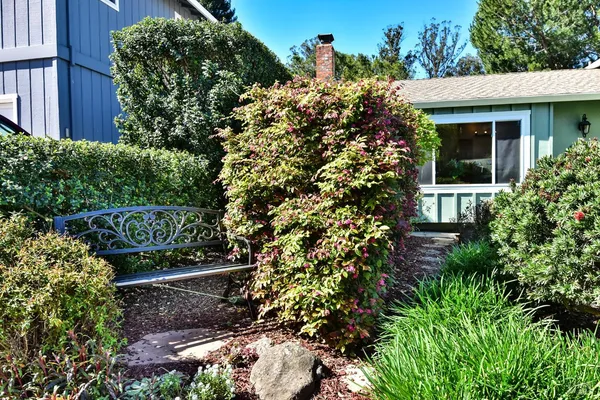 $1,400,000 | 743 Paula Lane, Petaluma, CA 94952