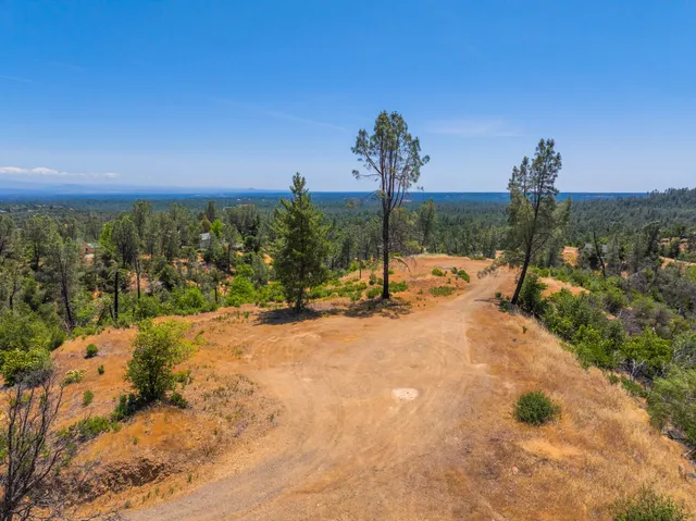 a view of a basketball court