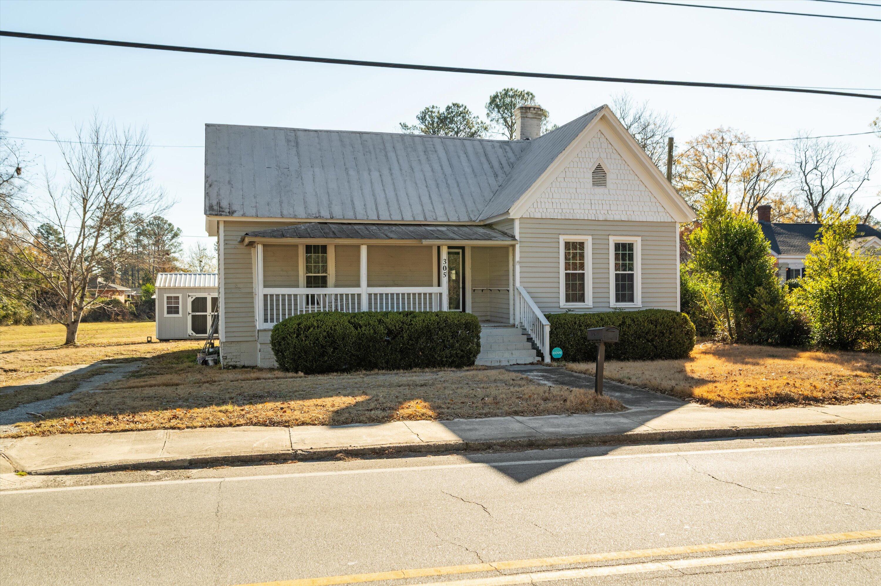 305 Gordon Street Thomson, GA 30824 - Photo 4 of 45 03-P1560805_1