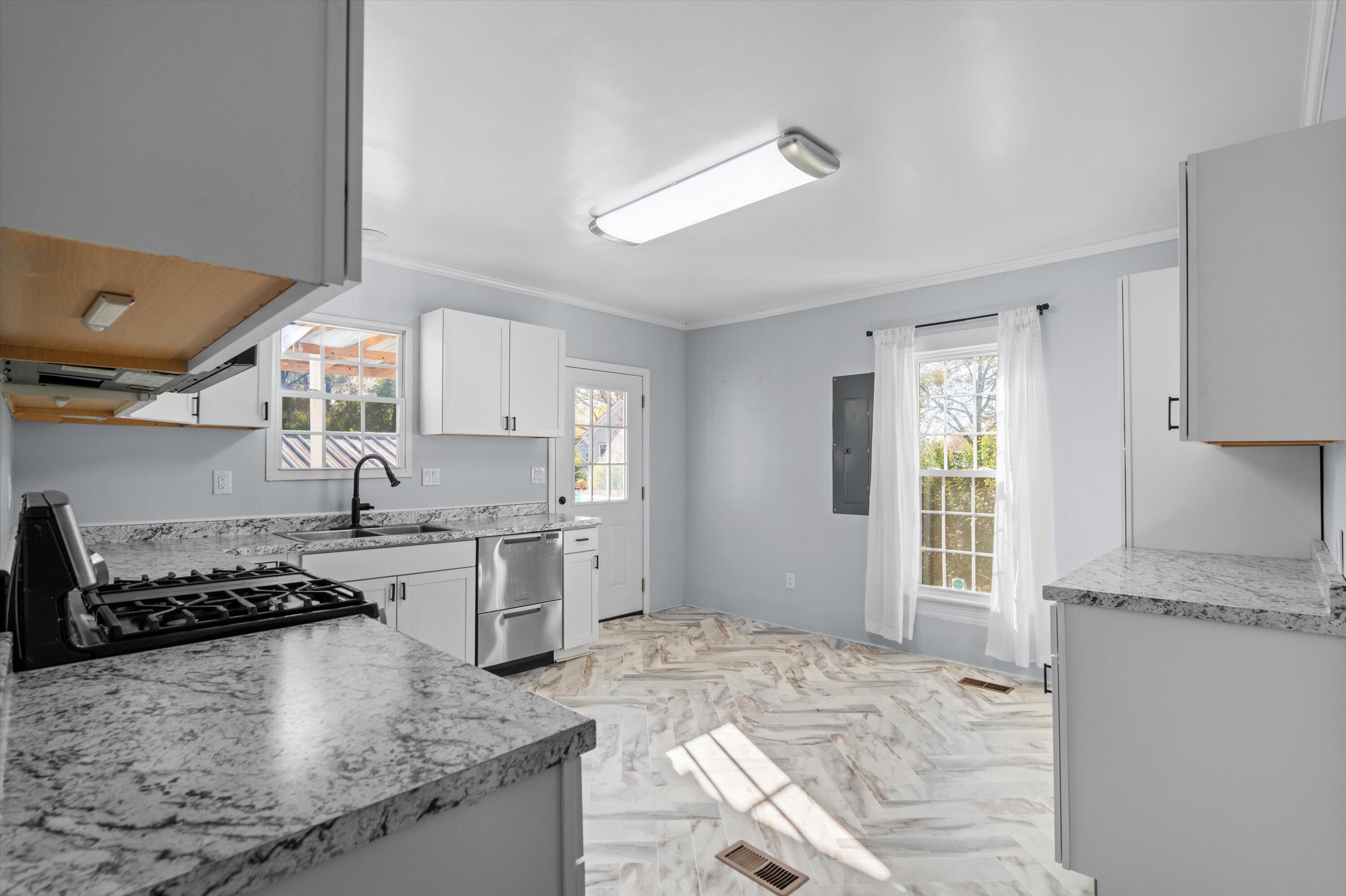 305 Gordon Street Thomson, GA 30824 - Photo 10 of 45 10-P1560665