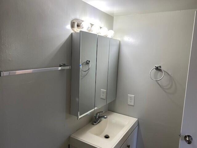 550 Southwest 2nd Avenue, Unit 229 Boca Raton, FL 33432 - Photo 11 of 16 Guest Vanity