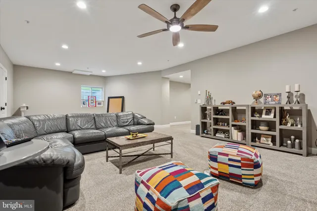 $1,299,900 | 204 Pelham Court, Flourtown, PA 19031