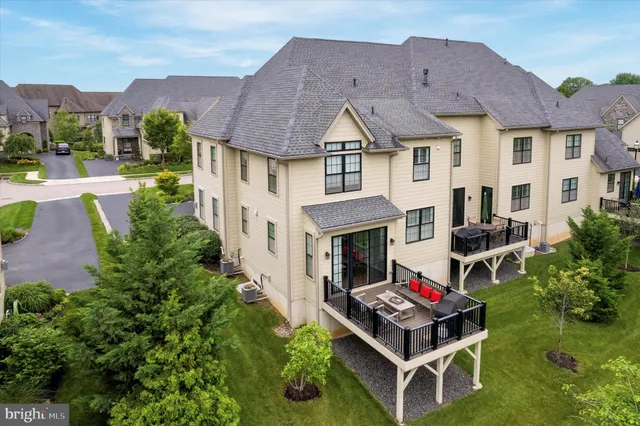 $1,299,900 | 204 Pelham Court, Flourtown, PA 19031