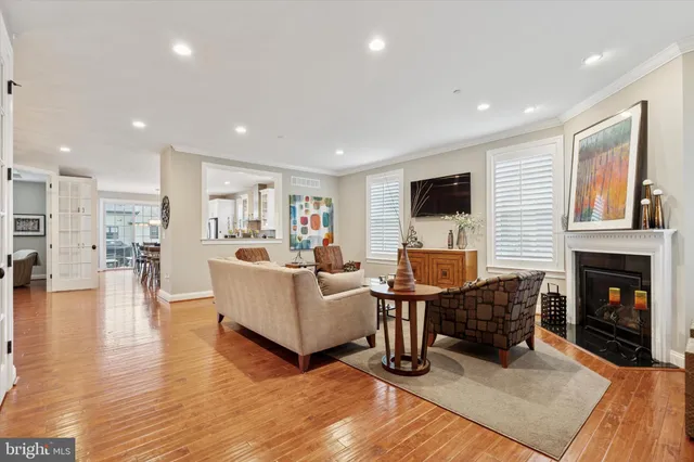 $1,299,900 | 204 Pelham Court, Flourtown, PA 19031