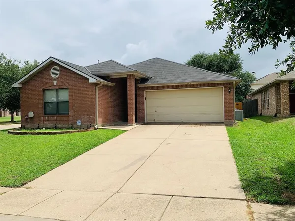 $1,895 | 4176 Tupelo Trail, Fort Worth, TX 76244