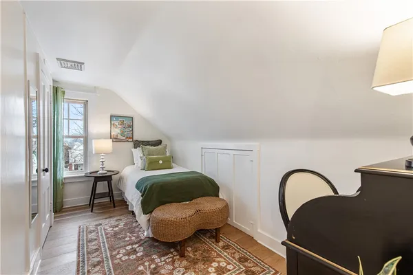 $18,500 | 21 Bedlow Avenue, Newport, RI 02840