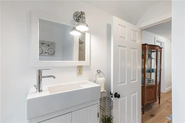 $18,500 | 21 Bedlow Avenue, Newport, RI 02840