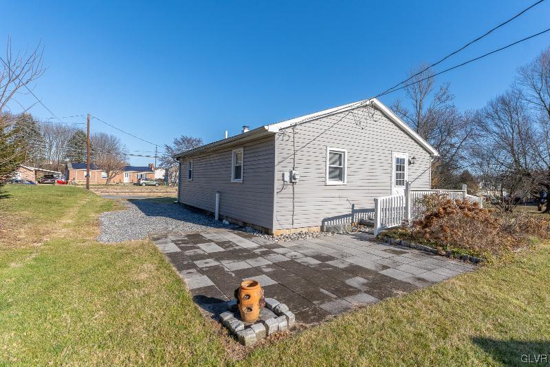 581 Atlas Road Northampton, PA 18067 - Photo 2 of 17 Gallery Image 2