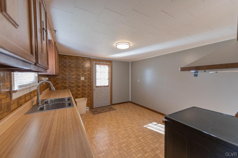 581 Atlas Road Northampton, PA 18067 - Photo 4 of 17 Gallery Image 4