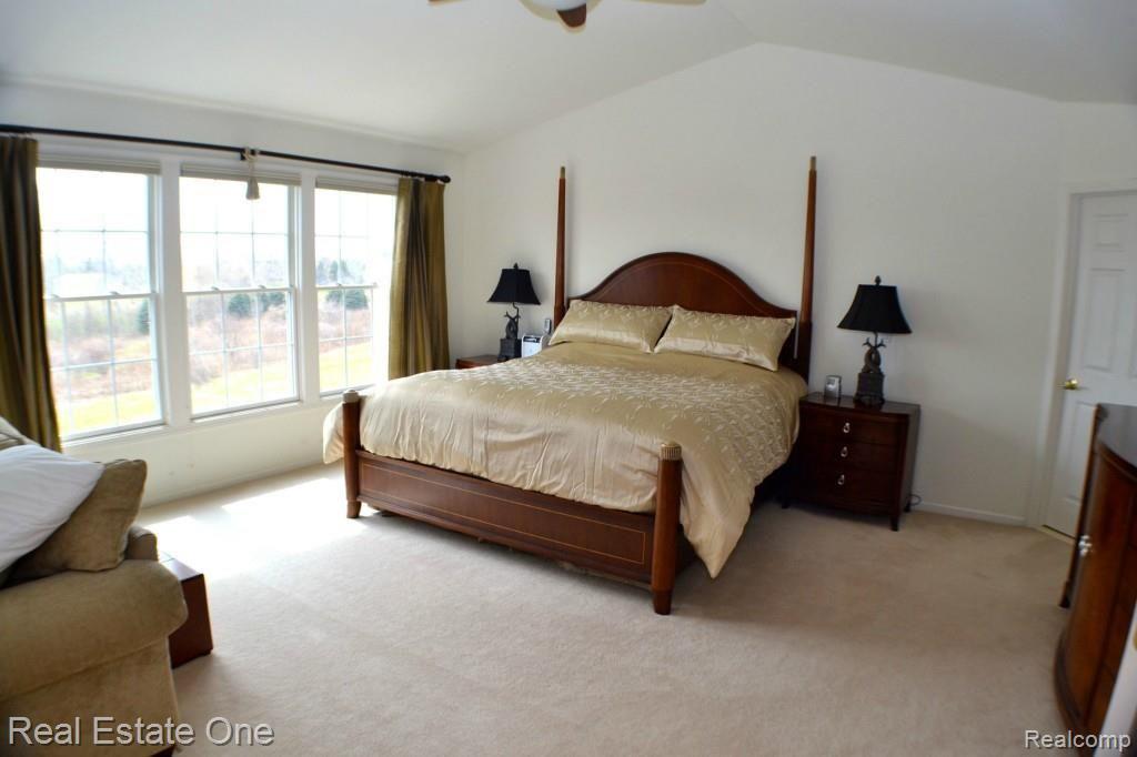 5650 Stonehaven Boulevard Rochester, MI 48306 - Photo 20 of 36 022.jpg