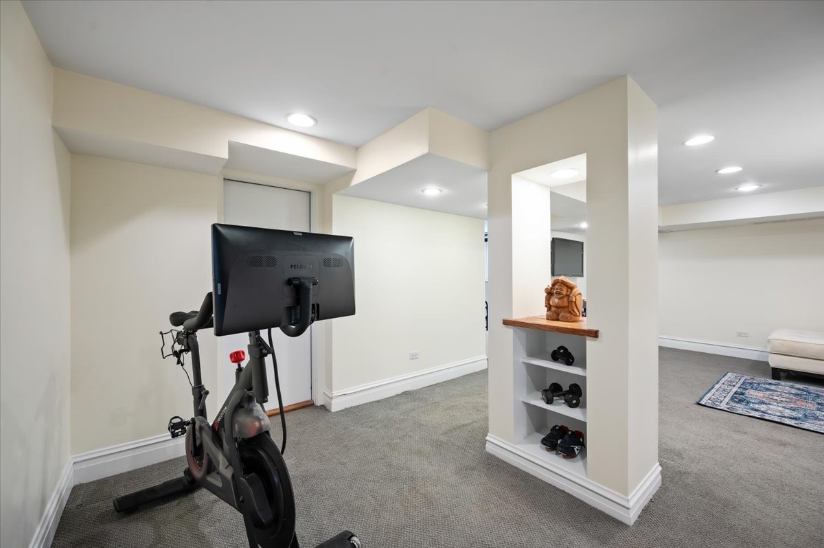 730 9th Street Wilmette, IL 60091 - Photo 38 of 47