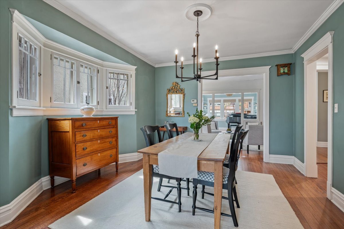 730 9th Street Wilmette, IL 60091 - Photo 9 of 47