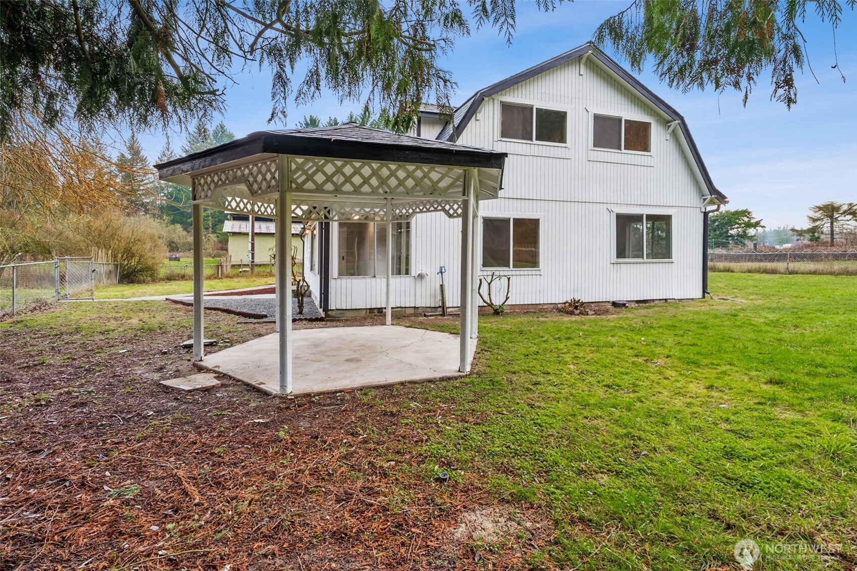 35120 Kinsman Road East Roy, WA 98580 - Photo 2 of 40 a front view of a house with garden