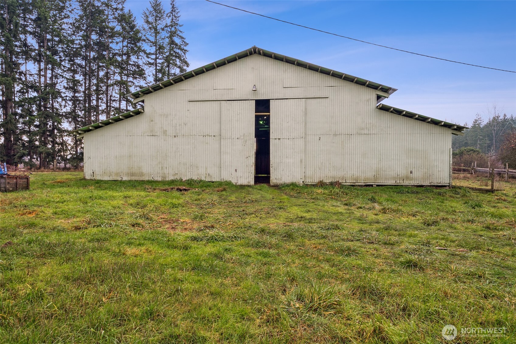 35120 Kinsman Road East Roy, WA 98580 - Photo 21 of 40 a view of a small space