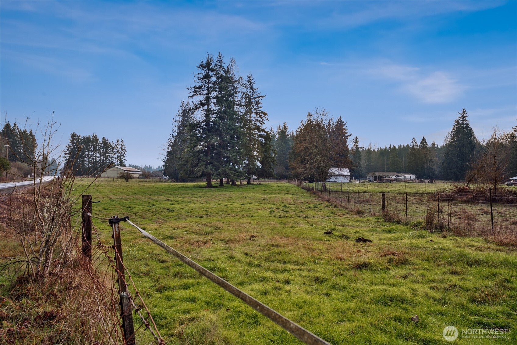 35120 Kinsman Road East Roy, WA 98580 - Photo 36 of 40 a view of a lake with houses