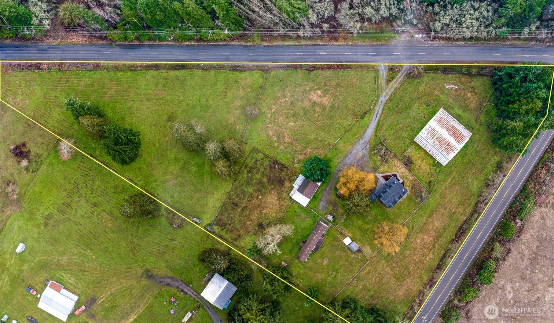 35120 Kinsman Road East Roy, WA 98580 - Photo 39 of 40 a view of swimming pool from a balcony