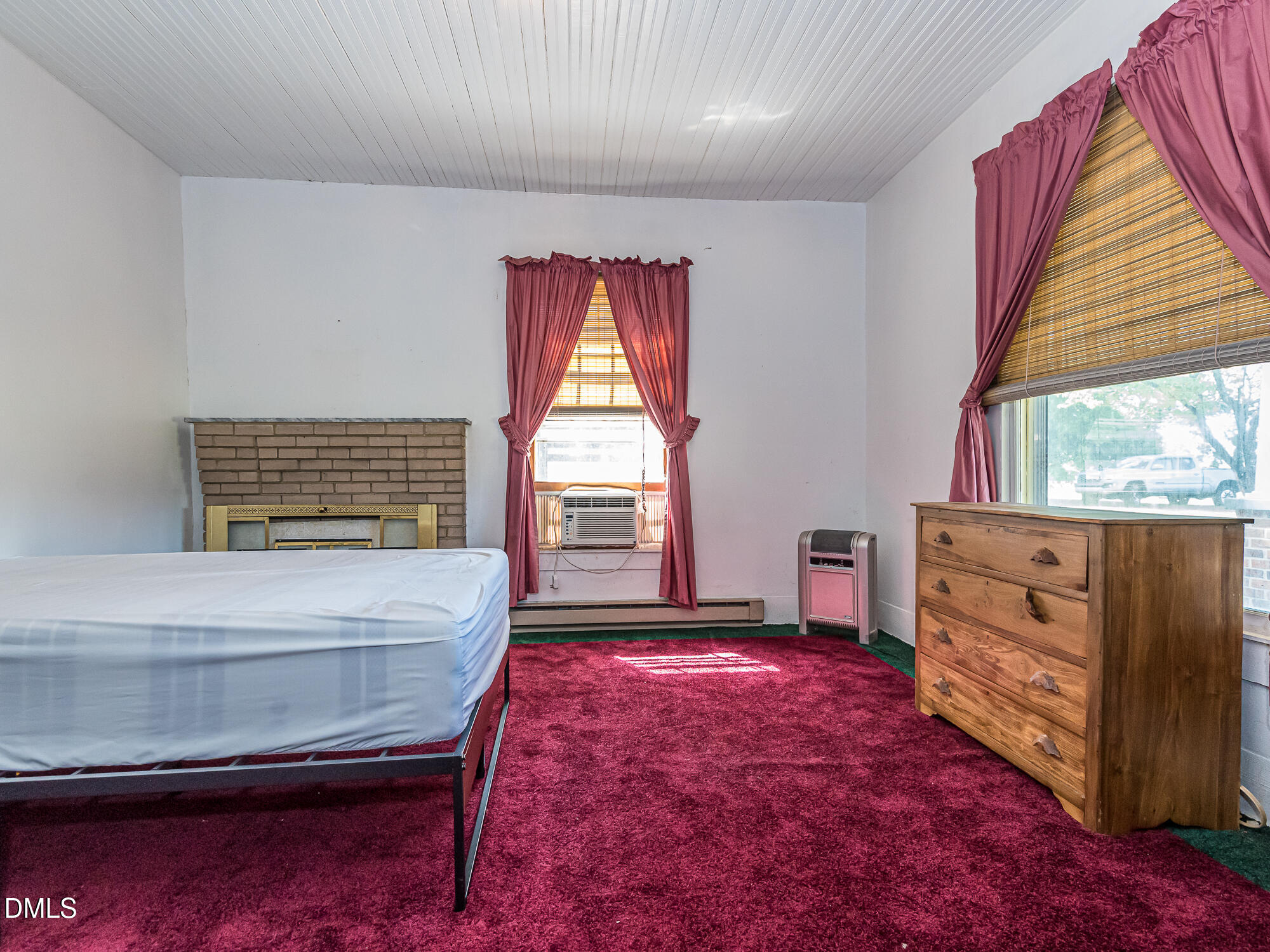 381 Royal Road Roseboro, NC 28382 - Photo 24 of 30 a living room with furniture and a window