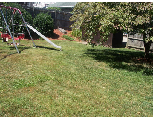 84 Russett Road Boston, MA 02132 - Photo 4 of 15 Gallery Image 4